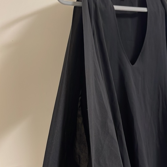 Lovers & Friend Exposed Sleeves Look - Picture 4 of 9